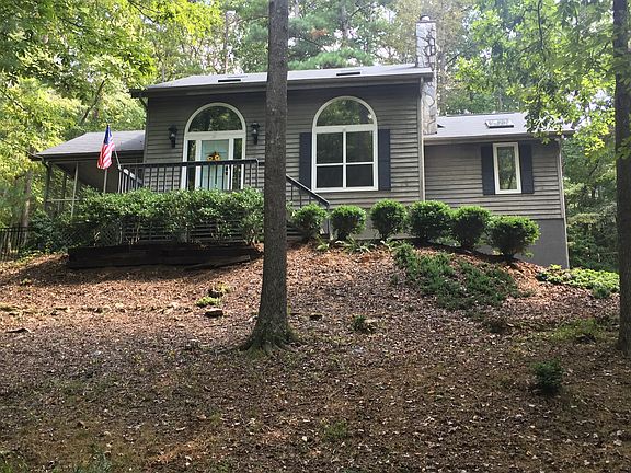2nd image of 134 Forest Glen Dr
