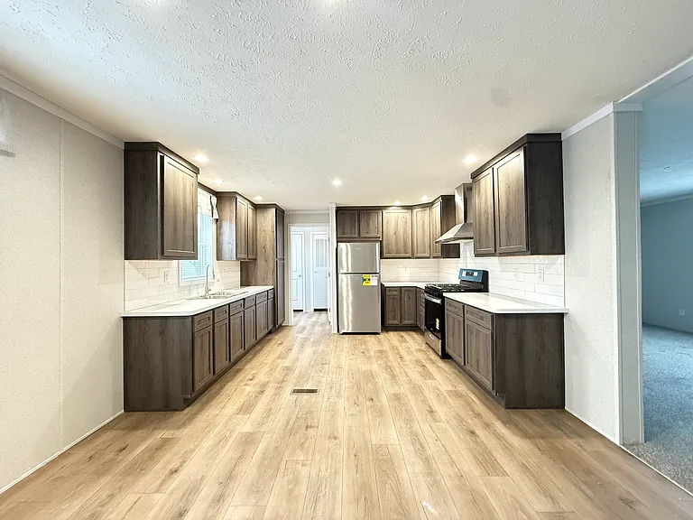 29800 Guilford Cir #253 — Photo 6