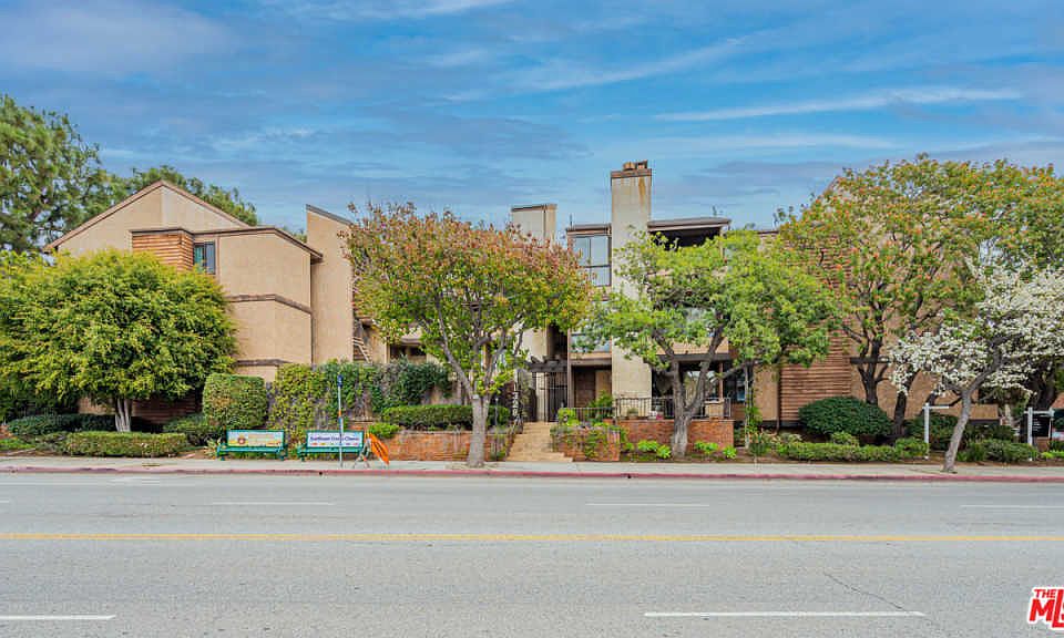 1st image of 1328 S Bundy Dr APT 14