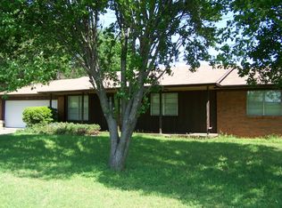 2707 W Royal Oaks Rd, Pauls Valley, OK 73075