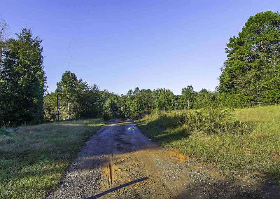 2nd image of 574 Wofford Rd