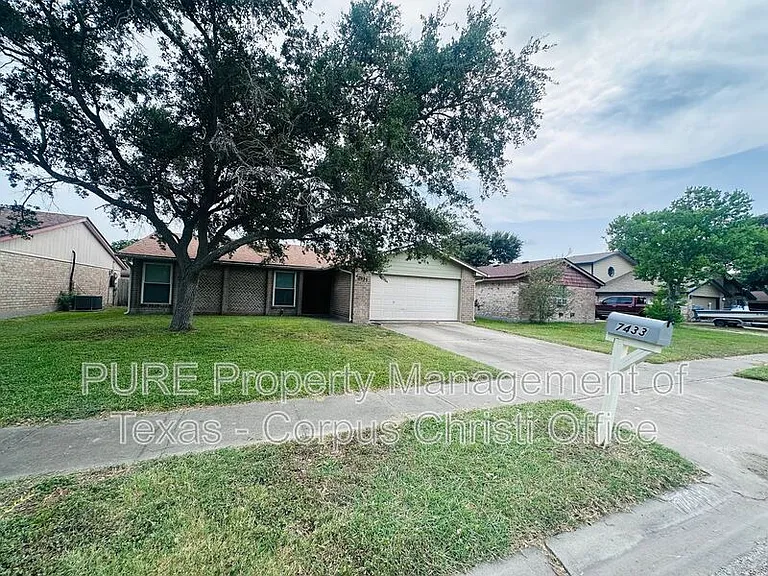 7433 Spitfire Dr — Photo 2
