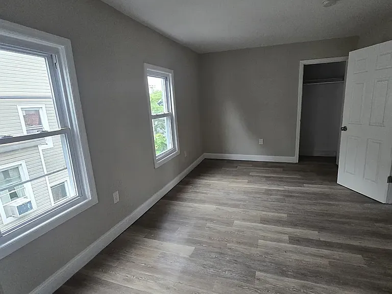 78 Huntington Ter #3 — Photo 2