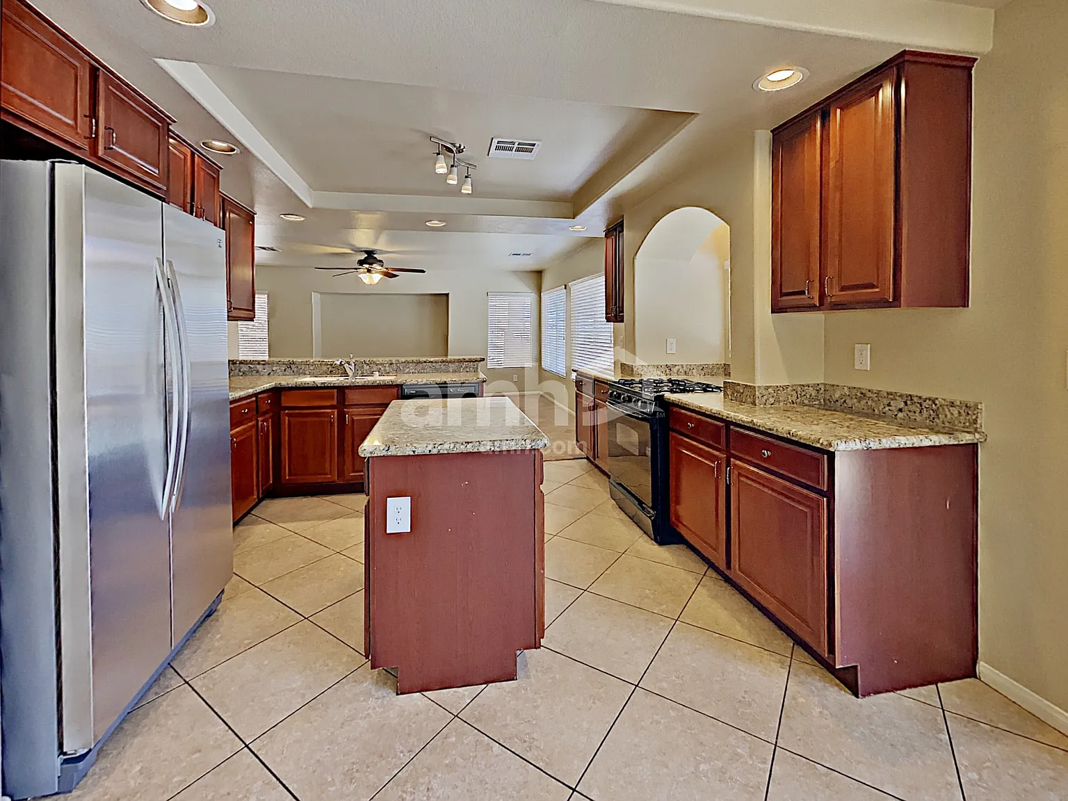 4 bed, 3.0 bath, 2645 sqft, $2,775 — Photo 3