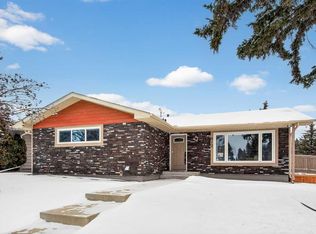 812 W Acadia Dr SE, Calgary, AB T2J 0C5