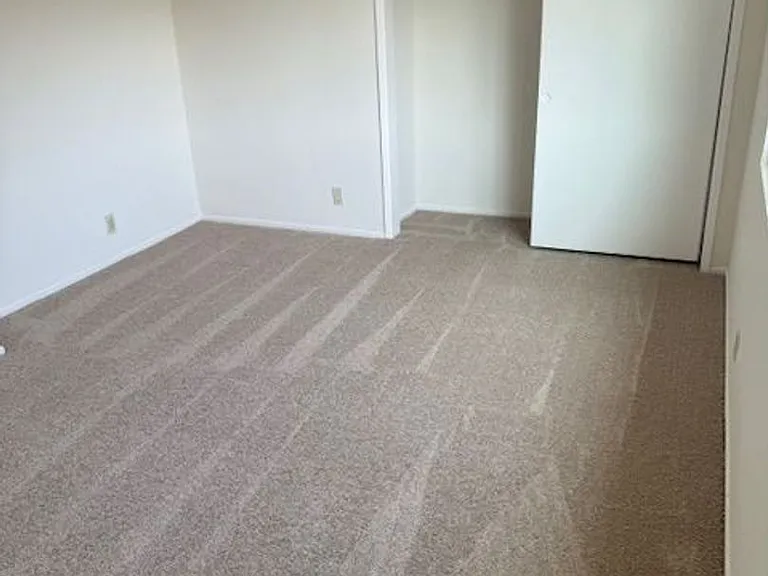 11813 Iowa Ave — Photo 24