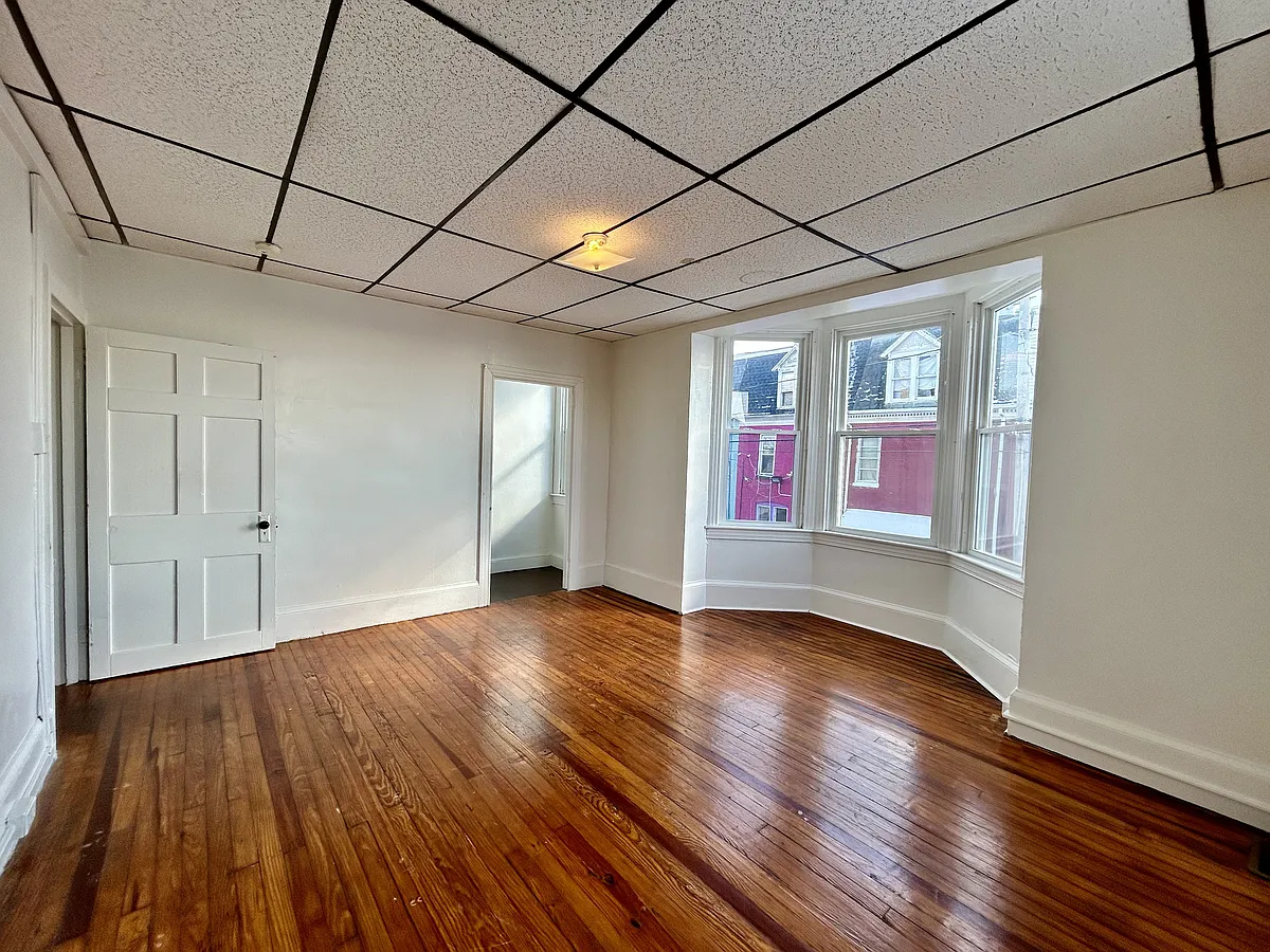 Building Photo - 773 W Mason Ave #2F
