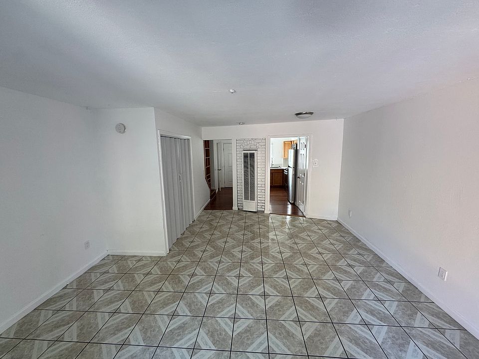 1st image of 446 Santa Alicia Dr