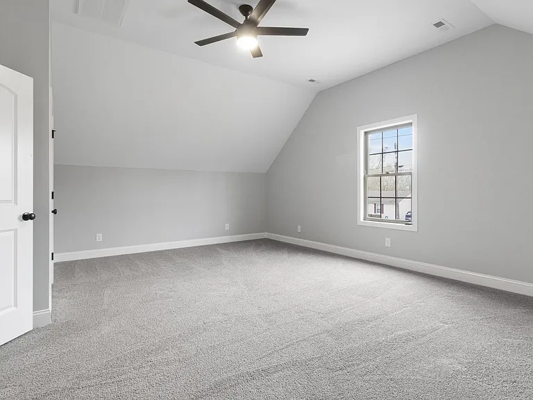 2125 Powell Rd — Photo 26