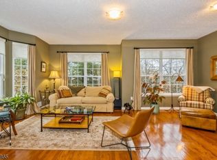 25 Hancock Dr, Morristown, NJ 07960