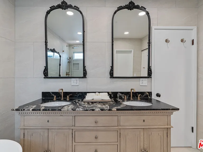 3479 Wonder View Dr — Photo 35