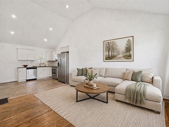 3rd image of 695 Park Ave