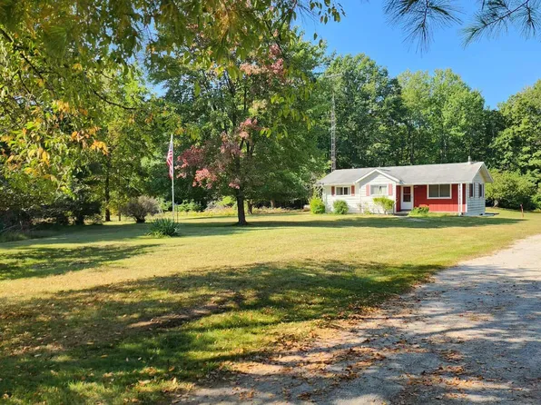 1375 N Sanborn Rd, Barton City, MI 48705