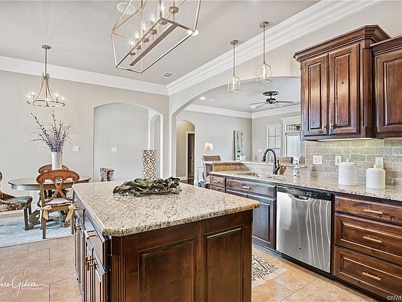 5th image of 1126 Laurel Creek Dr