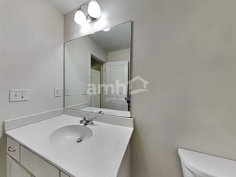 2750 Freemont St — Photo 15