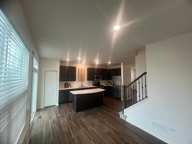 285 Lakeshore Dr — Photo 9