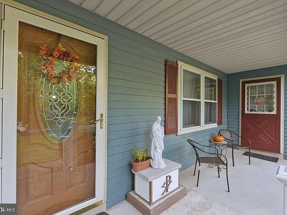 2nd image of 44 Fountain Blvd