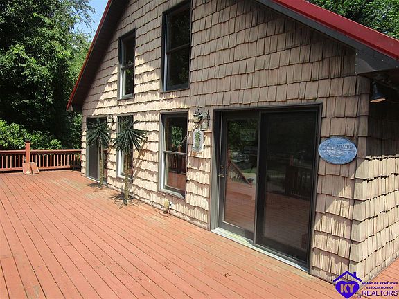 5th image of 145 Dr Trent St