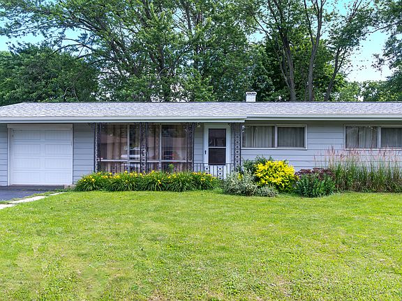2nd image of 10 McDonald Ln