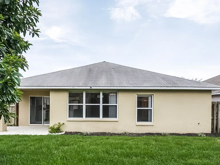 9801 Laurel Ledge Dr — Photo 13