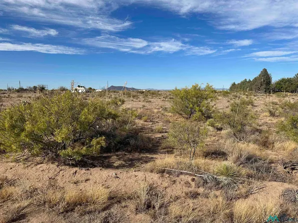 418 N High St, Deming, NM 88030