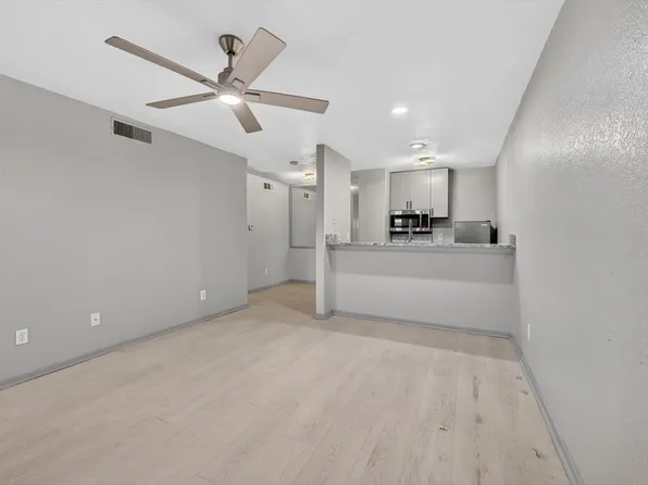 1810 N Garrett Ave APT 124, Dallas, TX 75206