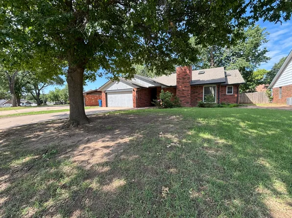 1302 Briar Creek Rd, Enid, OK 73703