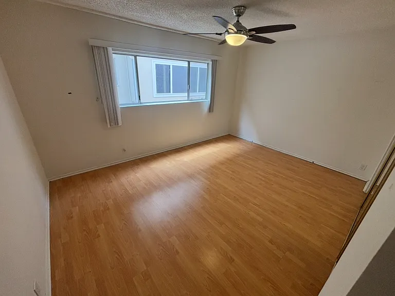 1210 N Flores St #15 — Photo 2