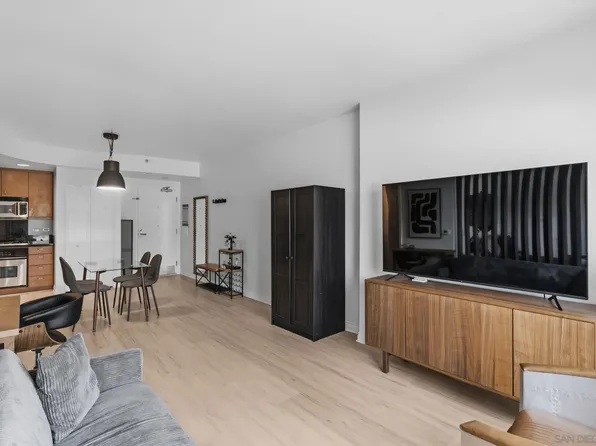 550 15th St Unit 703, San Diego, CA 92101