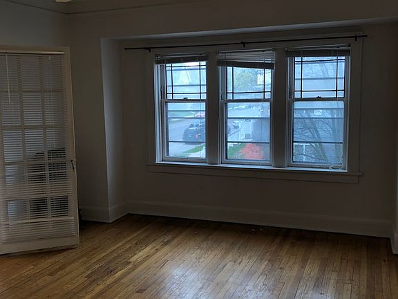 3rd image of 1720 E Newport Ave #16