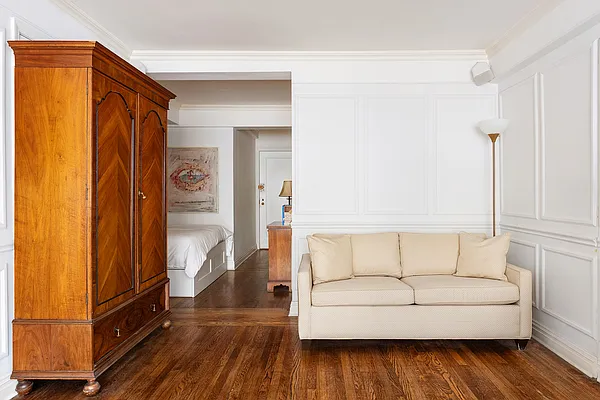 Living room, photo 2