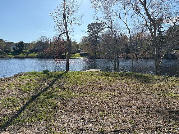3rd image of 3 Lakeside Drive Ext