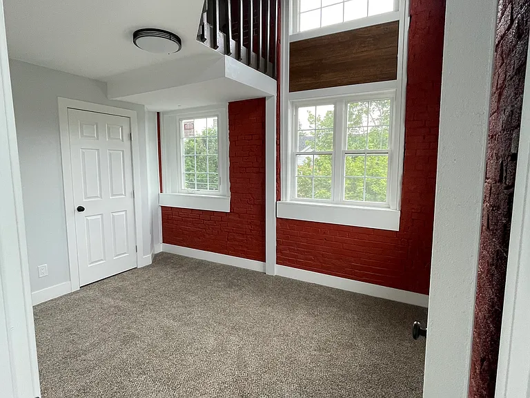 633 McKinley St #202 — Photo 5