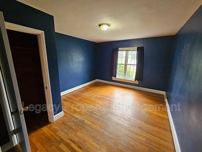 1425 Union Cross Rd — Photo 9