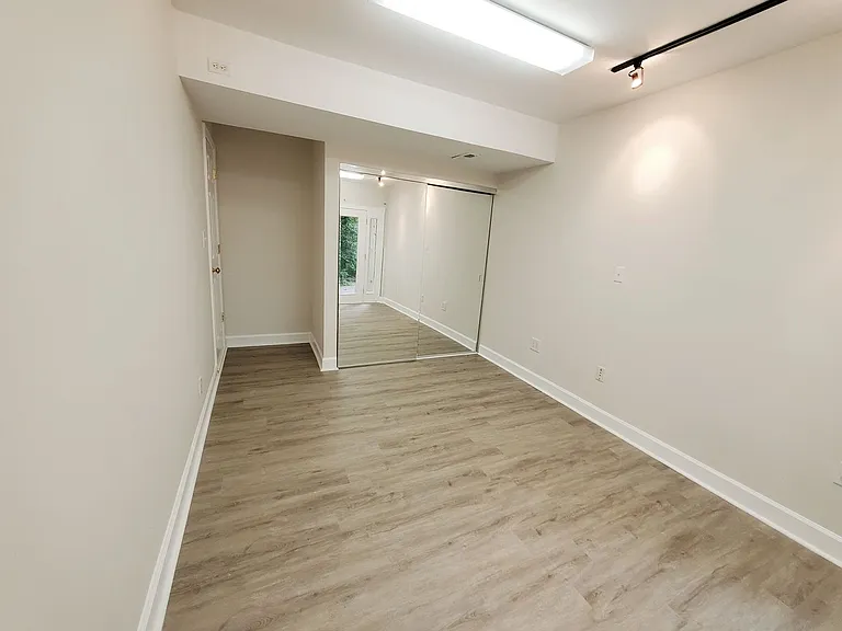 2824 Henslowe Dr — Photo 38