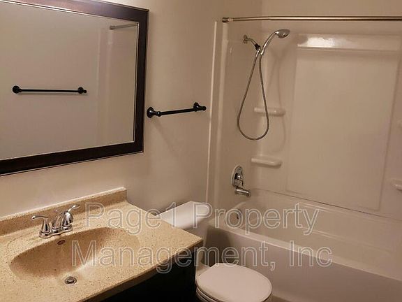 4th image of 2915 Grinnell Dr Unit 2