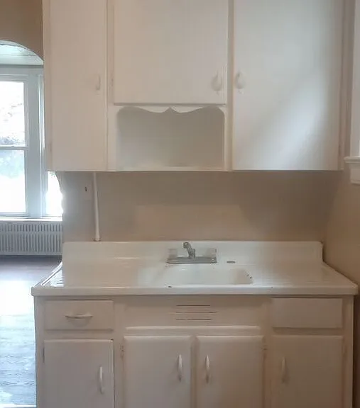 241 E 10th St #1 — Photo 9