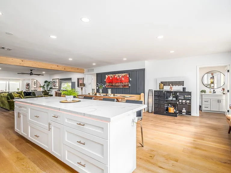 4344 E Clarendon Ave — Photo 68
