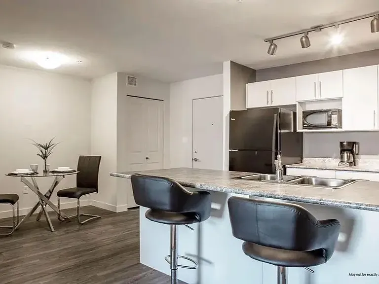 20 Kingsland Close SE #1407 — Photo 7