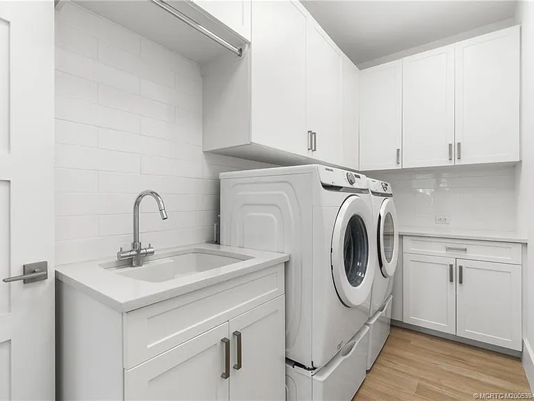 55 SE Seminole St #1-A — Photo 66