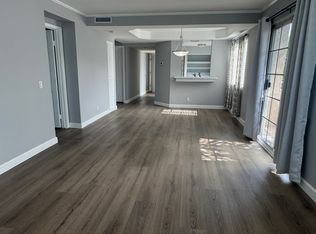 535 W 4th St APT 211, Long Beach, CA 90802