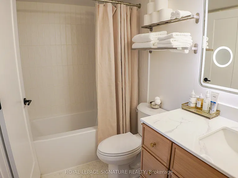 118 Finch Ave W #Townhouse 5 — Photo 35