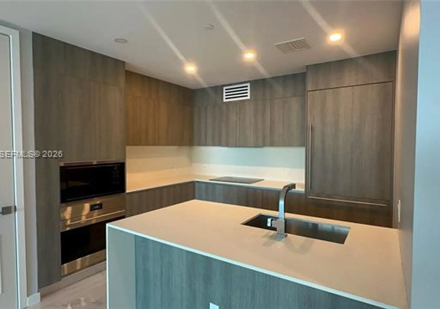 17550 Collins Ave cu-803, Sunny Isles Beach, FL 33160 — Photo 1