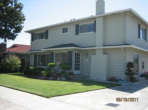 5th image of 1976 Harris Ave APT 4