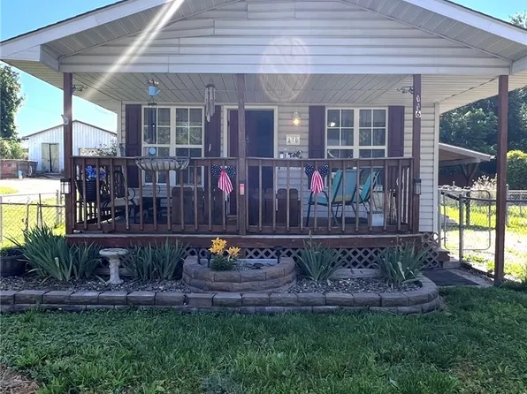 116 Circle Dr, Cross Lanes, WV 25313