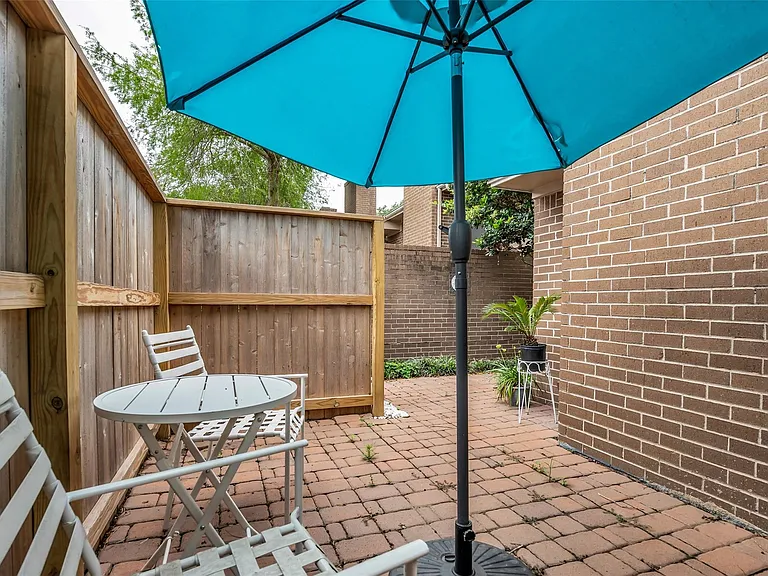 13740 Hollowgreen Dr #605 — Photo 33
