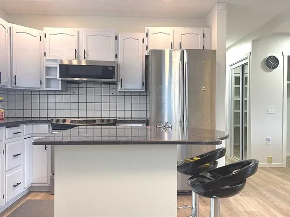 2715 N 41a Ave SE, Calgary, AB T2B 2M1