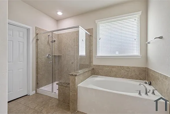 4 bed, 3200 sqft, $4,000 — Photo 3
