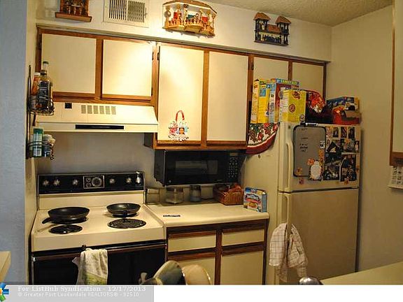 2nd image of 2826 S University Dr 3103 #3103
