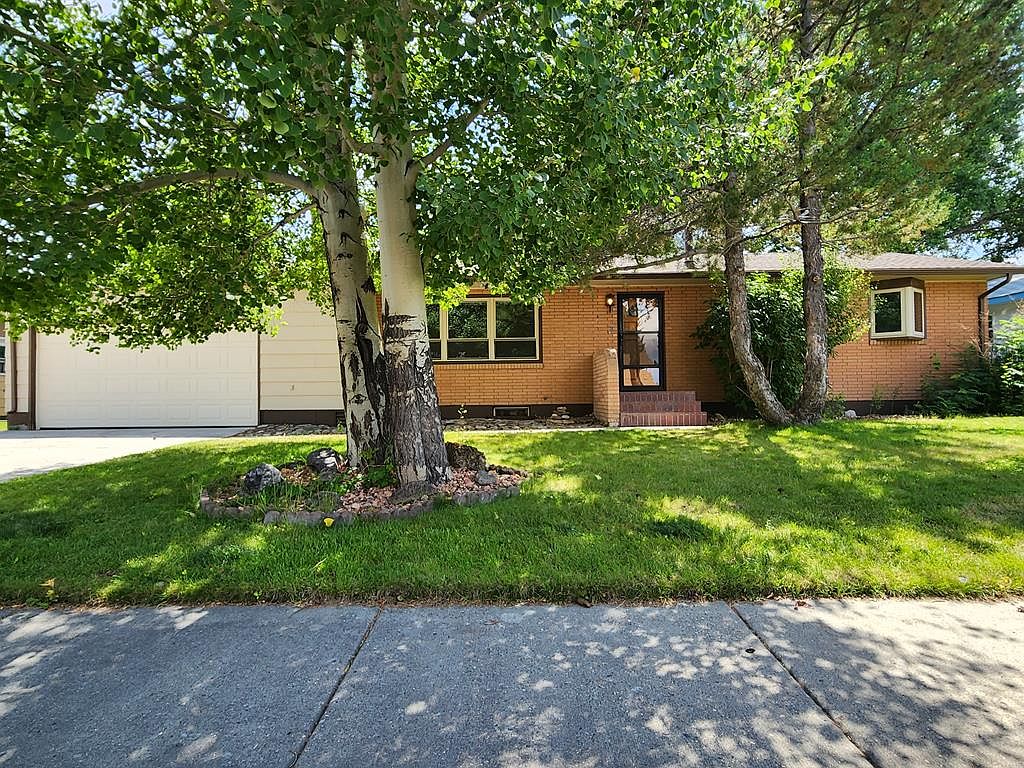 1226 Red Butte Ave, Cody, WY 82414 | Zillow